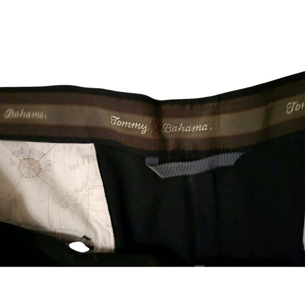Tommy Bahama Size 44 Black 100% Silk Cargo Shorts Preppy Coastal - Picture 4 of 6
